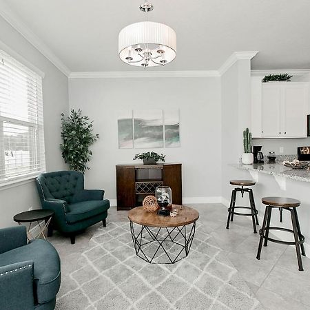 Spacious 4 Bed Home Near Orlando Gated Pool Access サンフォード エクステリア 写真