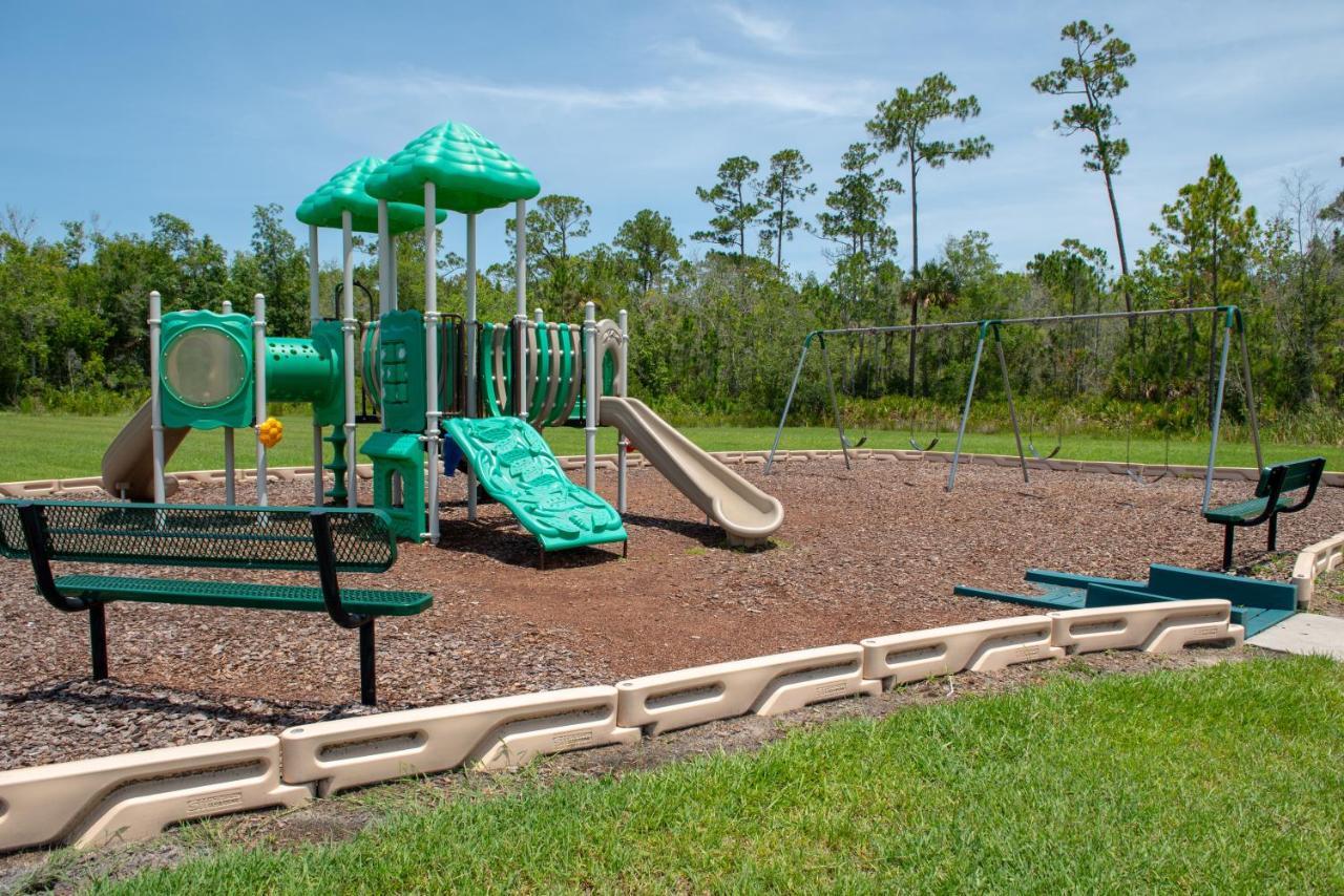 Spacious 4 Bed Home Near Orlando Gated Pool Access サンフォード エクステリア 写真