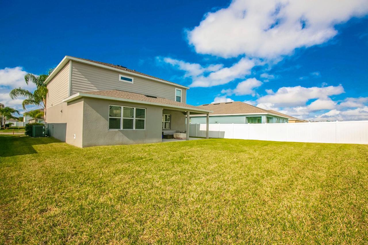 Spacious 4 Bed Home Near Orlando Gated Pool Access サンフォード エクステリア 写真